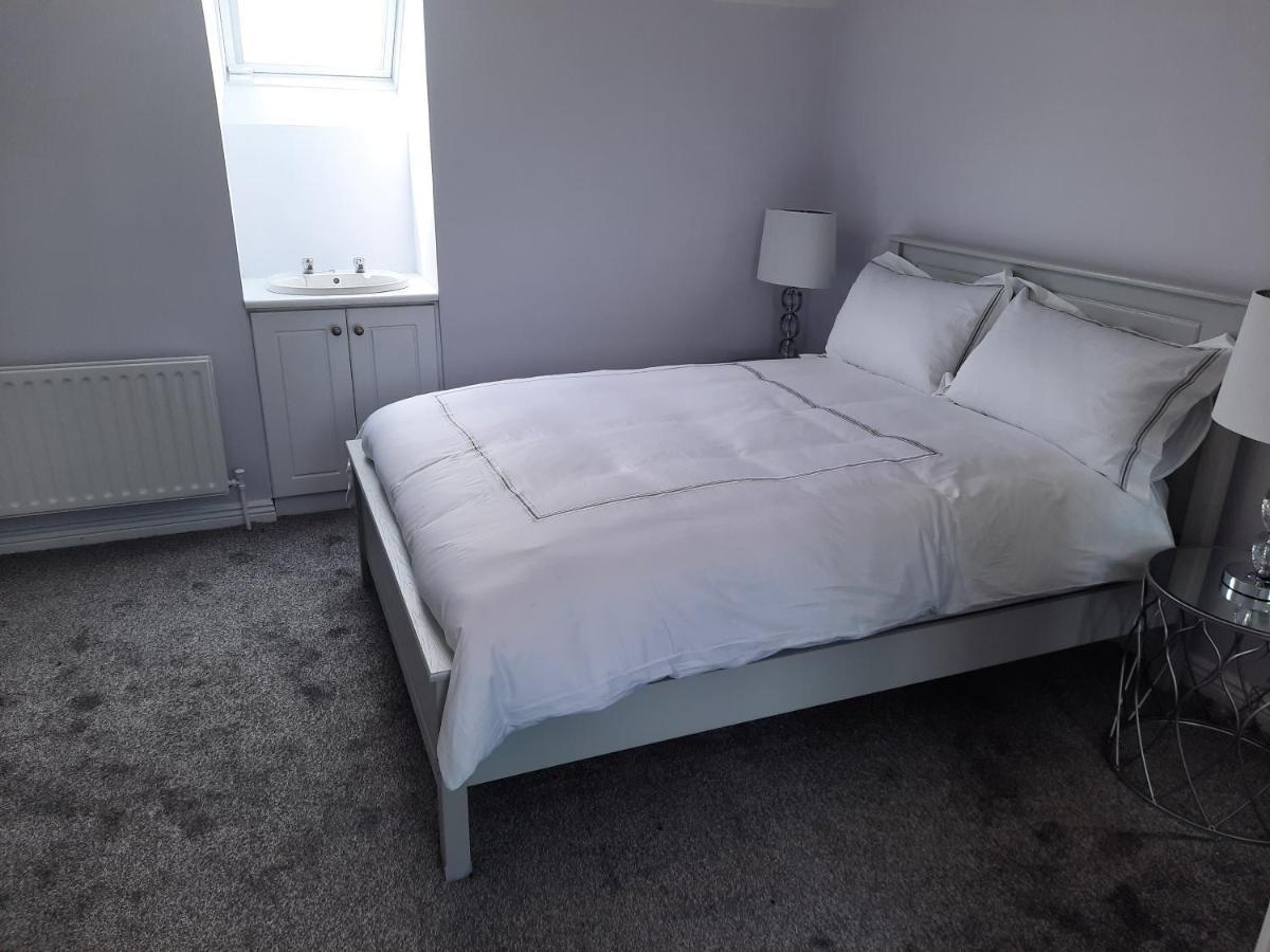 4 Bedroom, 15 Min To Limerick City Quiet Retreat. Eksteriør billede