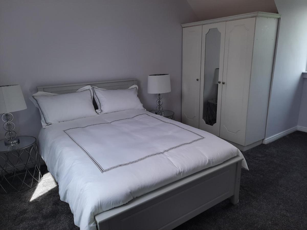 4 Bedroom, 15 Min To Limerick City Quiet Retreat. Eksteriør billede