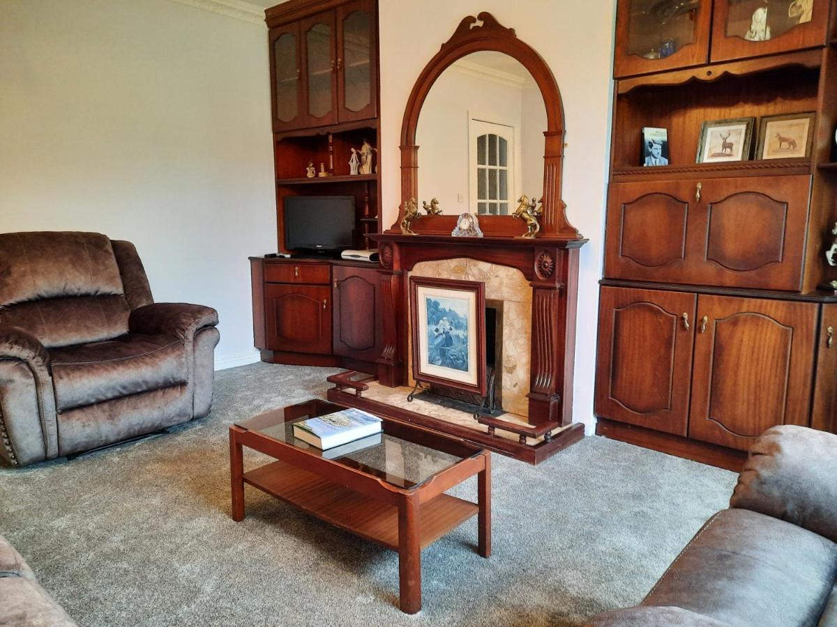 4 Bedroom, 15 Min To Limerick City Quiet Retreat. Eksteriør billede