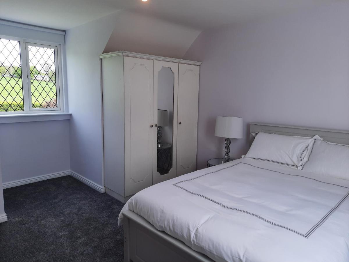 4 Bedroom, 15 Min To Limerick City Quiet Retreat. Eksteriør billede