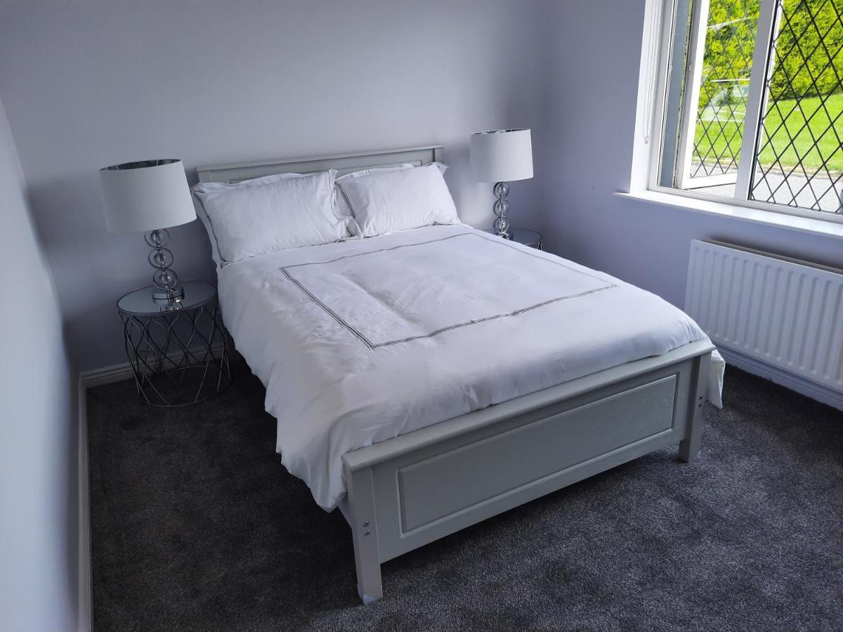 4 Bedroom, 15 Min To Limerick City Quiet Retreat. Eksteriør billede